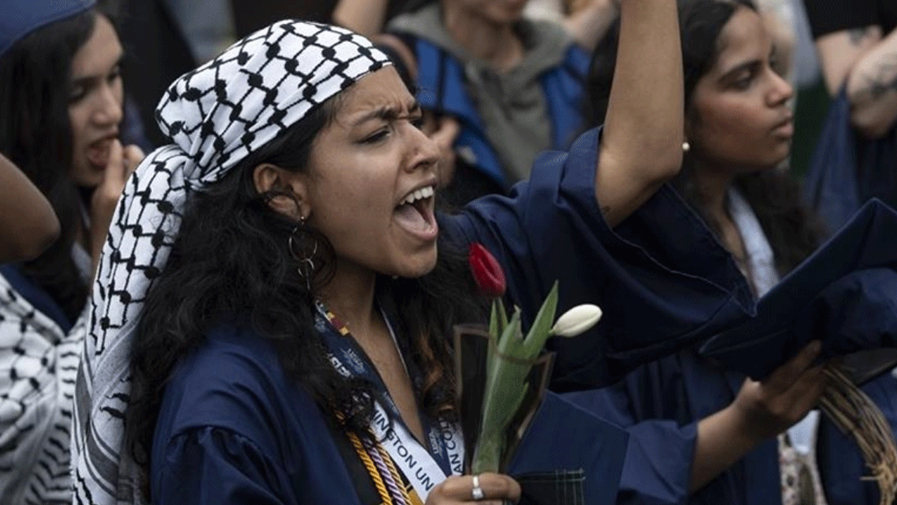 Yere batsın demokrasiniz