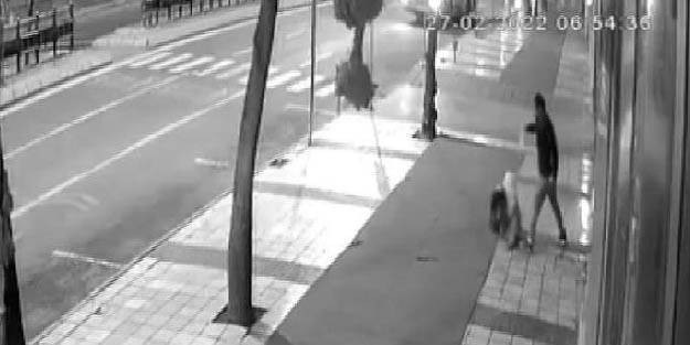 Yere düşen kadını acımasızca tekme tokat darp etti