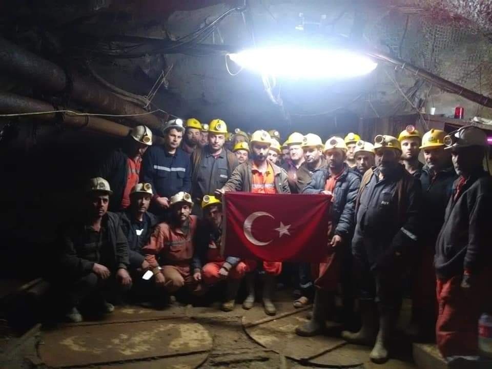 Yerin 250 metre altında şehitlerimiz için dua ettiler 