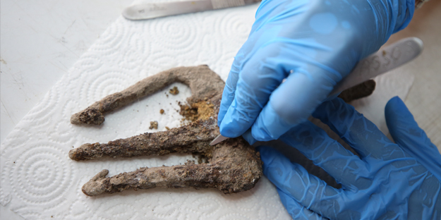 Yerin altından öyle bir şey fışkırdı ki... Görenler gözlerine inanamadı! Tamı tamına 1700 yıllık...