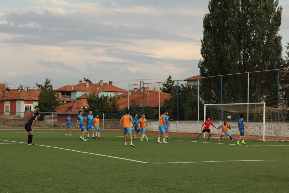Yerköyspor ile Tomarza Belediyespor hazırlık maçında karşı karşıya geldi 