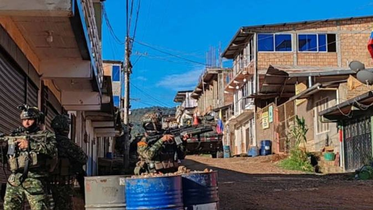 Yerleşim yerine bombalı saldırı: 17 yaralı