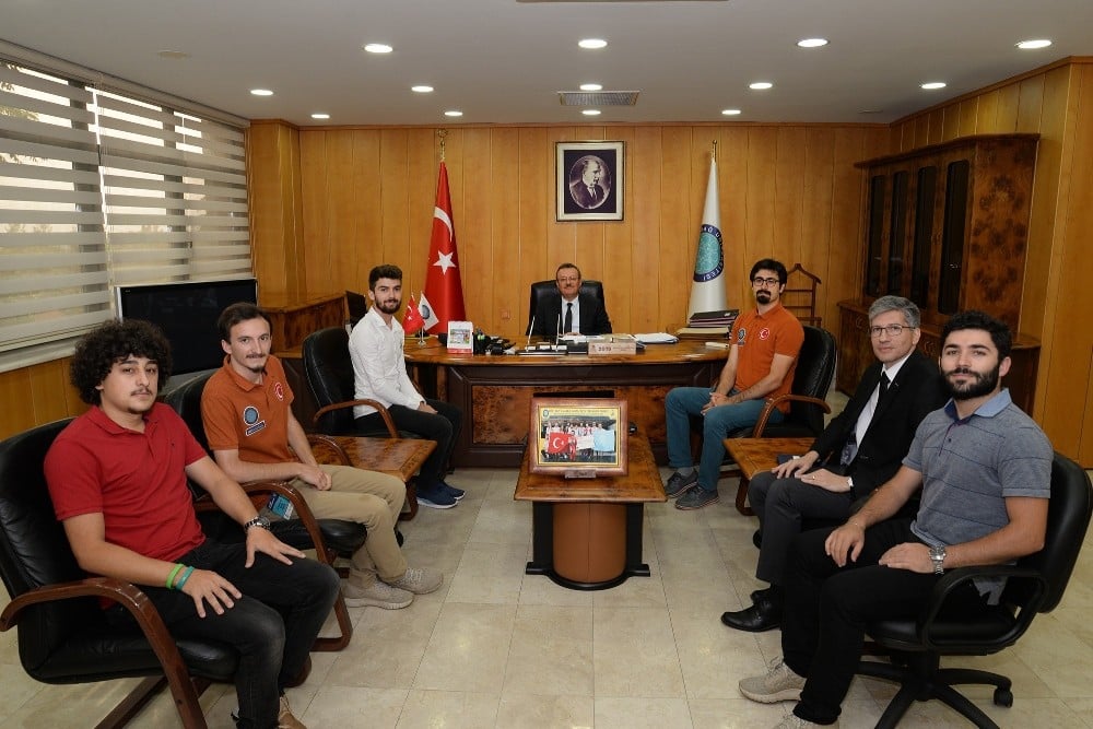 Yerli otomobil bu gençlerin elinde şekillenecek 