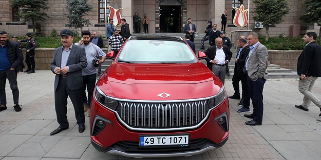 Yerli otomobil Togg Muş'ta tanıtıldı