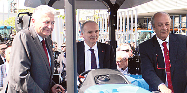 Yerli traktör üretimi başladı
