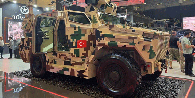 Pusat, IDEF’te sergileniyor