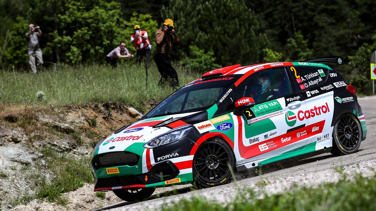 Yeşil Bursa Rallisi’nde Castrol Ford Team Türkiye’den çifte zafer!