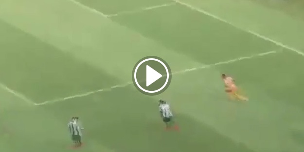 Yeşil sahalarda böyle kavga görülmedi!