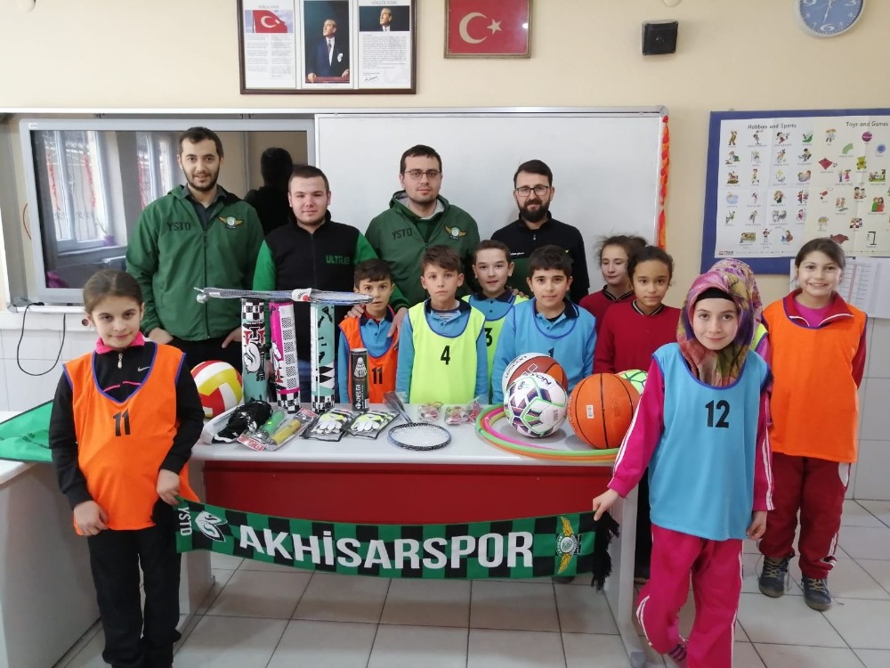 Yeşil Siyah Taraftarlar Derneği öğrencileri sevindirmeye devam ediyor 