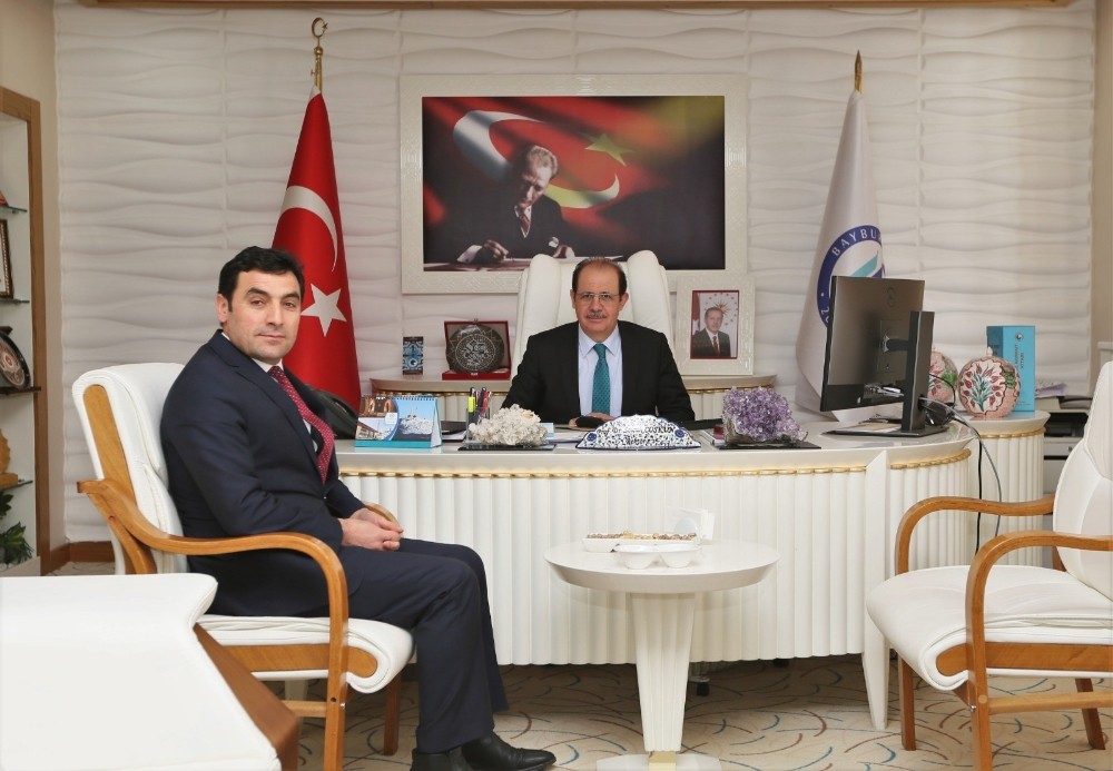 Yeşilay Cemiyeti Bayburt Şube Başkanı Akcan’dan Rektör Coşkun’a ziyaret 