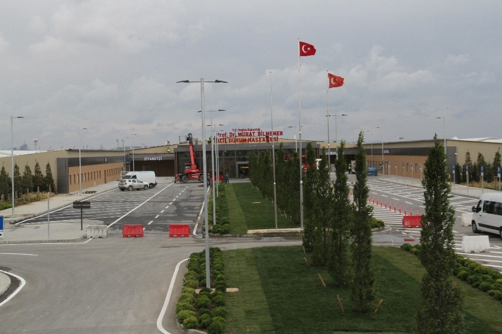 Yeşilköy’deki pandemi hastanesine tabelası asıldı 