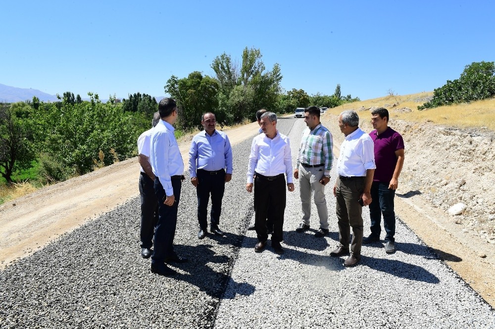 Yeşilyurt Belediyesi, araç ve yaya trafiğindeki kalite standartını yükseltiyor 