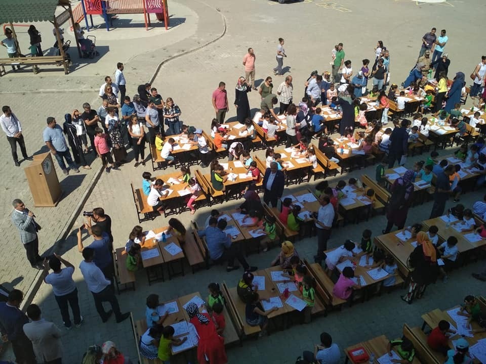 Yeşilyurt Belediyesinden okula yeni başlayan öğrencilere sürpriz 