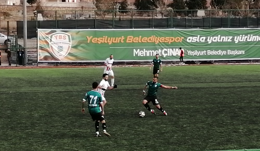 Yeşilyurt Belediyespor beraberliği son dakikada kalecisiyle kurtardı 