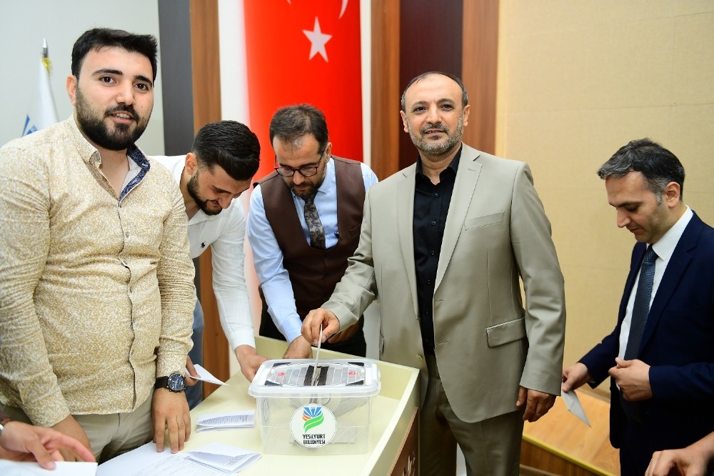 Yeşilyurt Belediyespor Kulüp Başkanlığına Orman Barman seçildi 