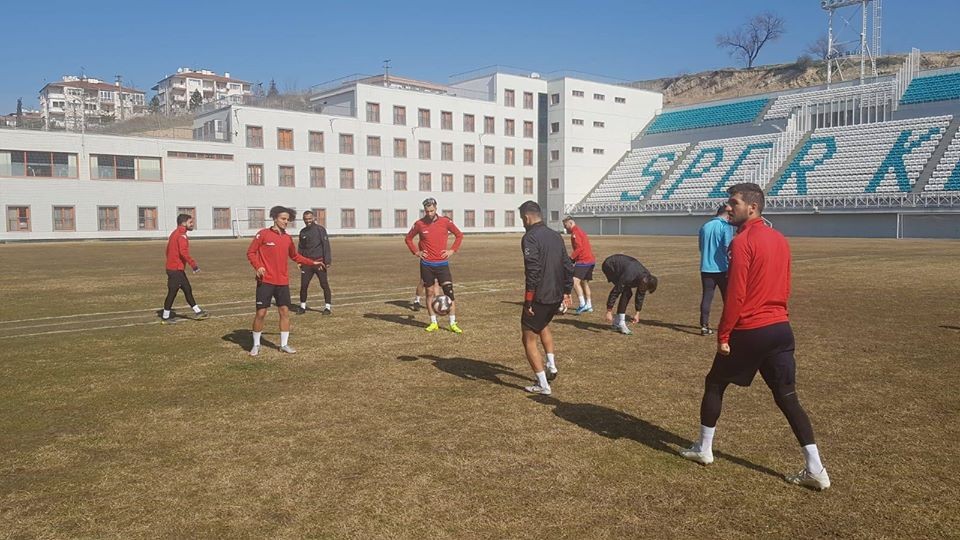 Yeşilyurt Belediyespor lider karşısında puan arayacak 