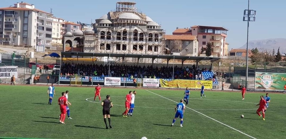 Yeşilyurt Belediyespor sahasında golsüz berabere kaldı 
