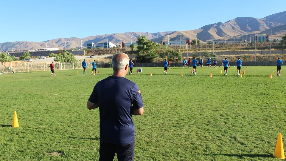 Yeşilyurt Belediyespor sezonu Bayrampaşa maçıyla açacak 