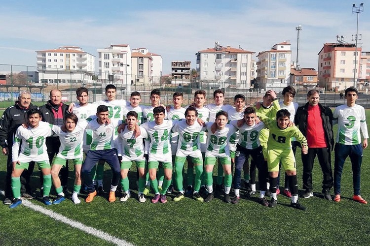 Yeşilyurt Belediyespor ve Kale Gençlerbirliği, U17 Türkiye Şampiyonasına katılacak 