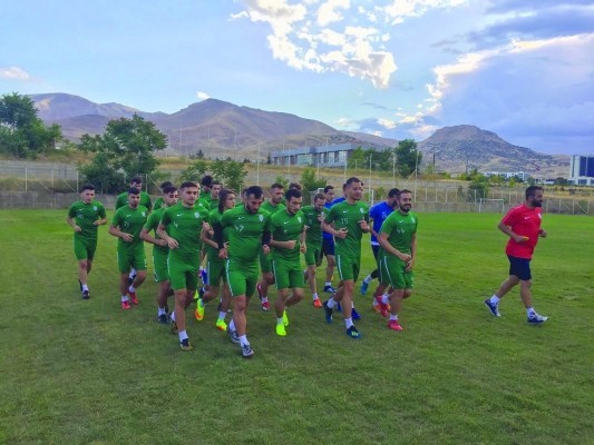 Yeşilyurt Belediyespor yeni sezona 25 futbolcuyla hazırlanıyor 