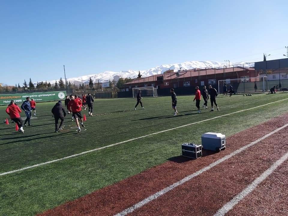 Yeşilyurt Belediyespor’da gözler Darıca maçına çevrildi 