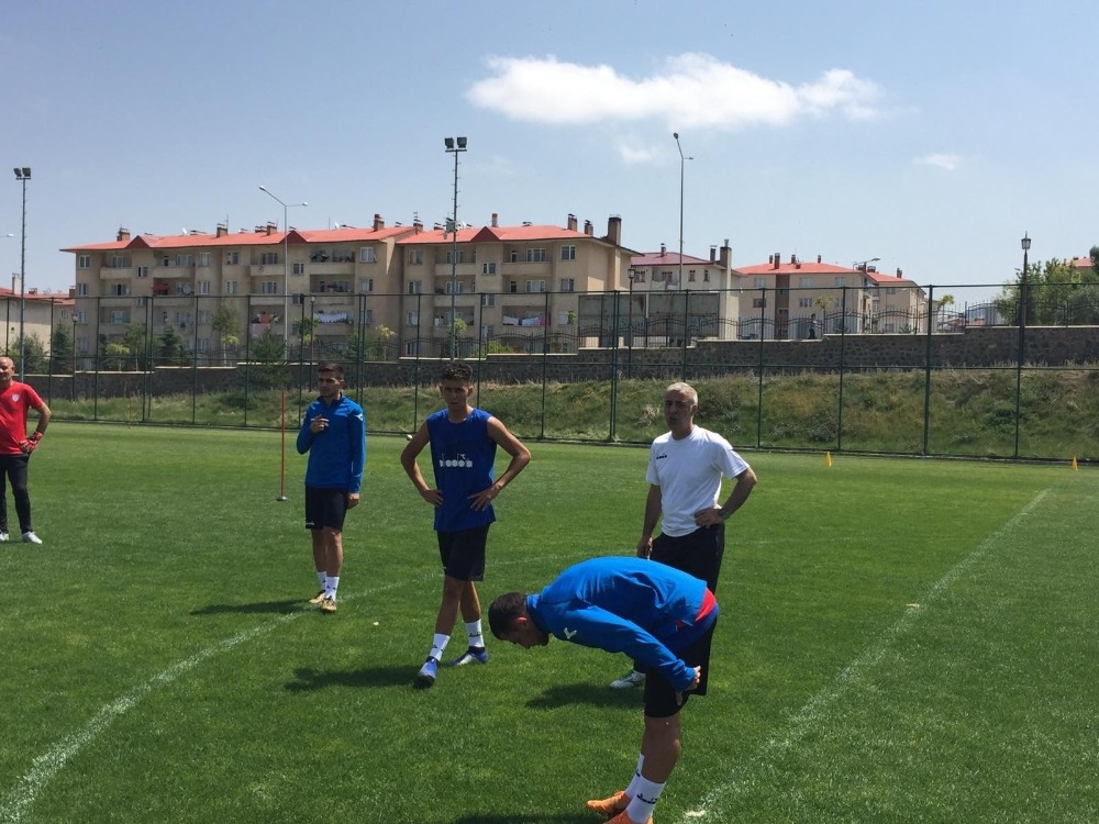 Yeşilyurt Belediyespor’da Palandöken kampı sürüyor 