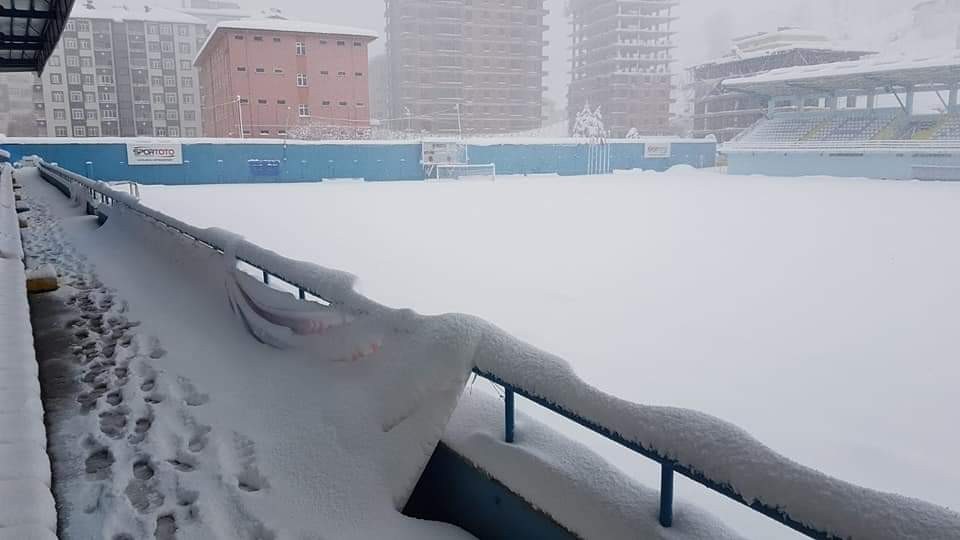 Yeşilyurt Belediyespor’un maçına kar engeli 