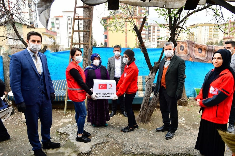 Yeşilyurt’ta yaşlılara yardım 