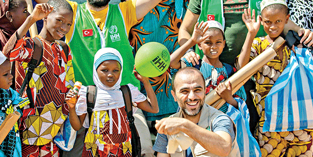 Yetimlerin duasıyla Rabbimize yaklaşalım