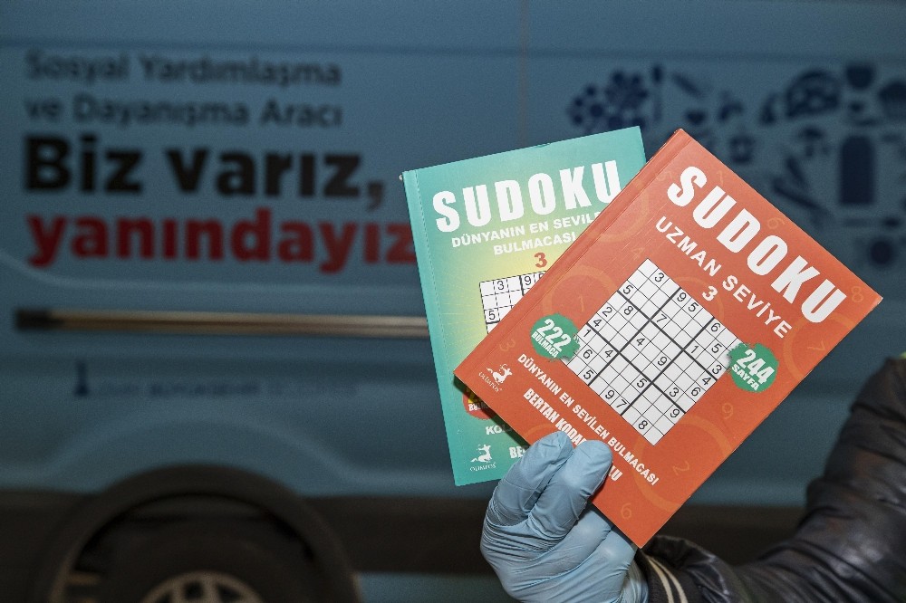 Yetişkinlere sudoku, çocuklara hikâye kitabı 