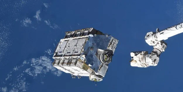 Yetkililer tehlike çağrısı yaptı: 3 tonluk akü harekete geçti, bugün Dünya'ya düşecek!