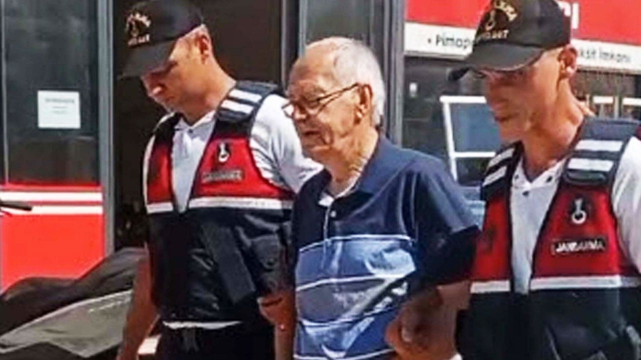 Yetkisini kötüye kullanmış: Kuşadası Kooperatif başkanına gözaltı
