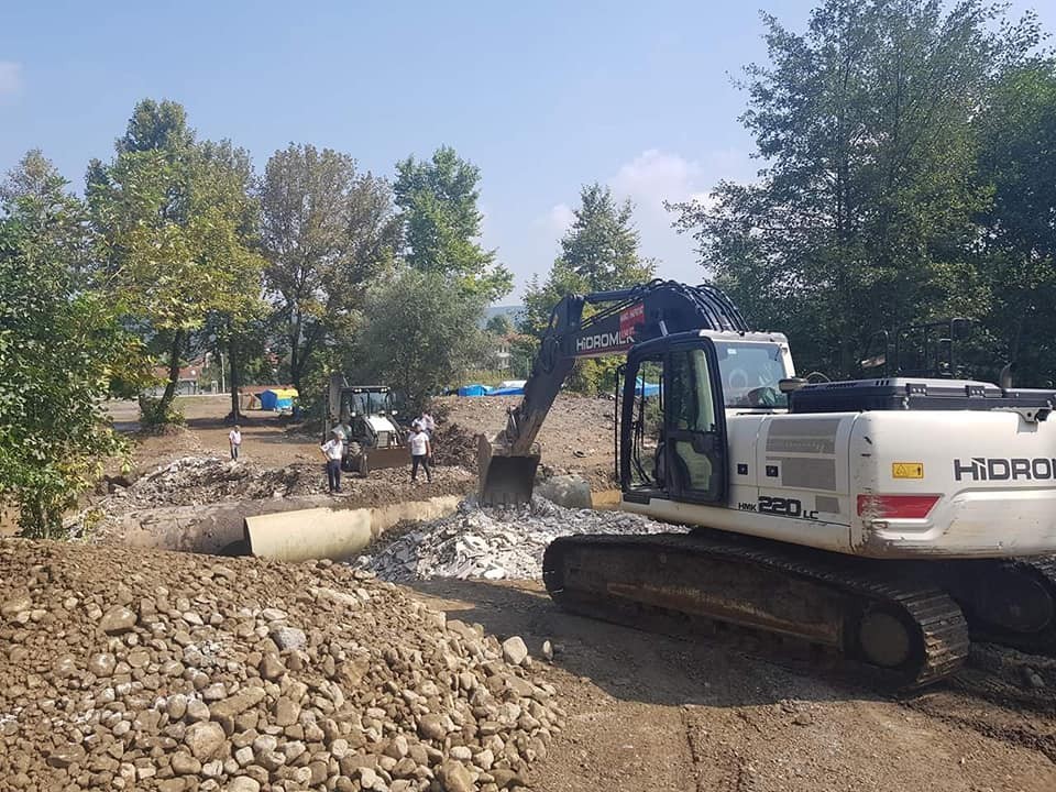 Yıkılan köprü yeniden yapıldı 