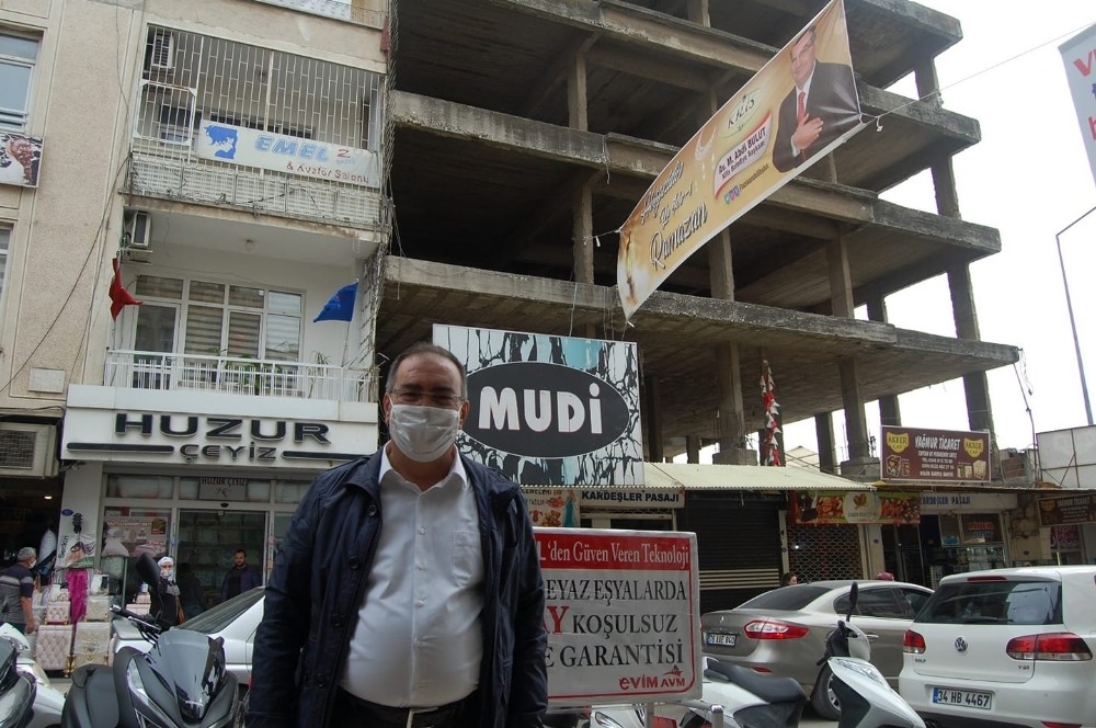 Yıkılma tehlikesi olan bina satın alındı 