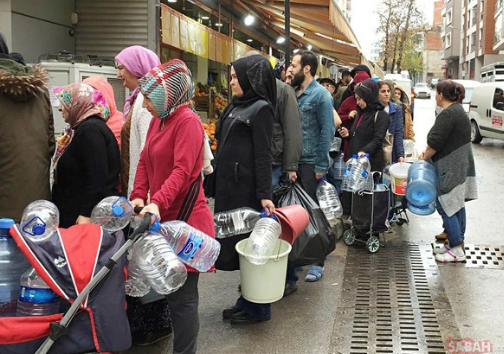 Yıl 2023… CHP’li Tunç Soyer’in İzmir’inde su savaşları! Vatandaş isyanda İki günde bir gelse de razıyız