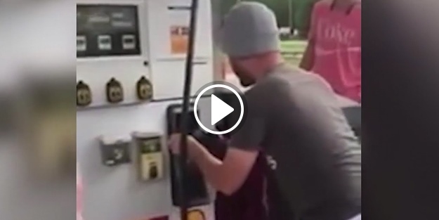 Yılan pompanın içine girdi!