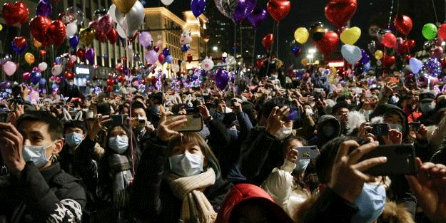 Yılbaşı kutlamak isteyen Müslümanların okuması gereken müthiş bir yazı