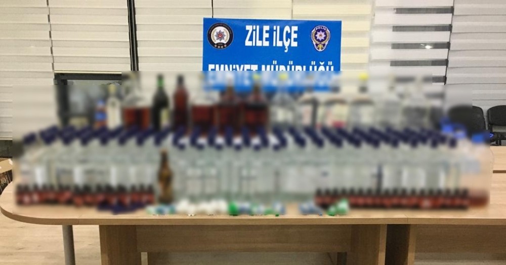 Yılbaşı öncesinde piyasaya sürmeden yakalandı 
