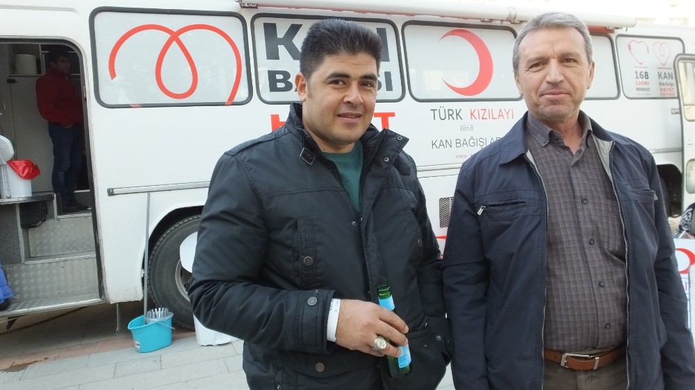 Yılda 4 defa Kızılay’a kan bağışında bulunuyor 