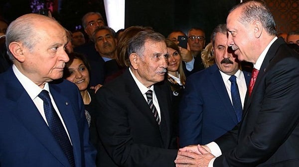 Yıldırım Akbulut'un hastalığı neydi?