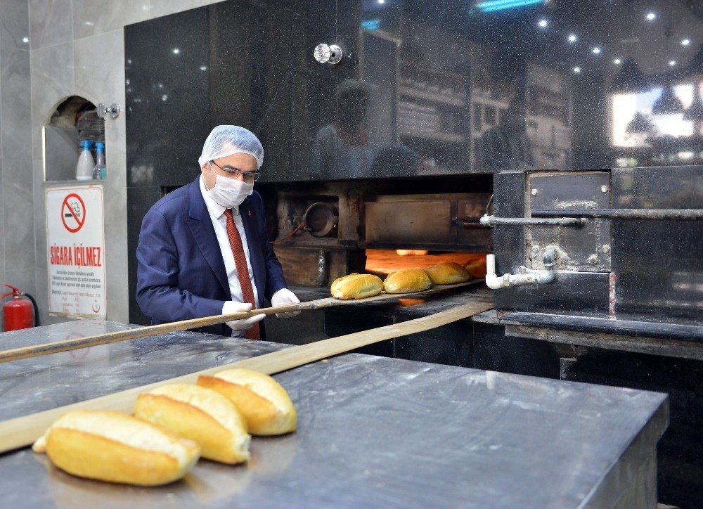 Yıldırım Belediyesi’nden her gün sıcak ekmek 