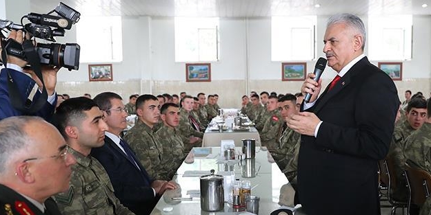 Yıldırım: Bu ülkenin Başkomutanını öldürmeye kalktılar
