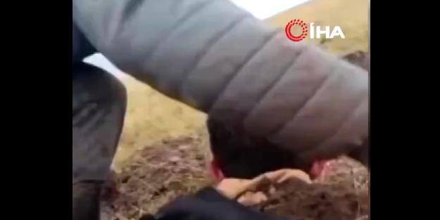 Yıldırım çarpan çocukları toprağa gömdüler! O anlar böyle görüntülendi