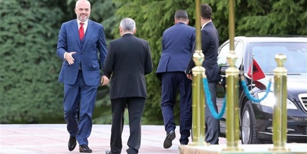 Yıldırım, en uzun başbakanı karşıladı