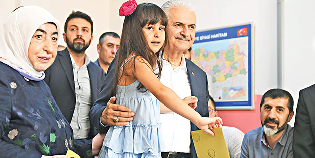 Yıldırım, rakibini tebrik etti