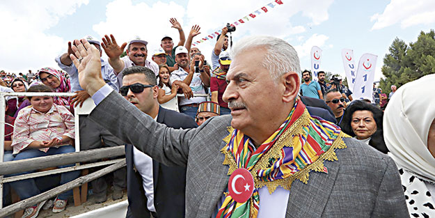 Yıldırım uyardı: Depremle yaşamasını öğrenmeliyiz!