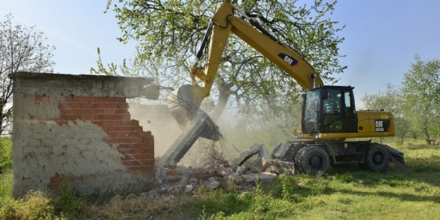 Yıldırım'da 10 ayda 143 metruk bina yıkıldı