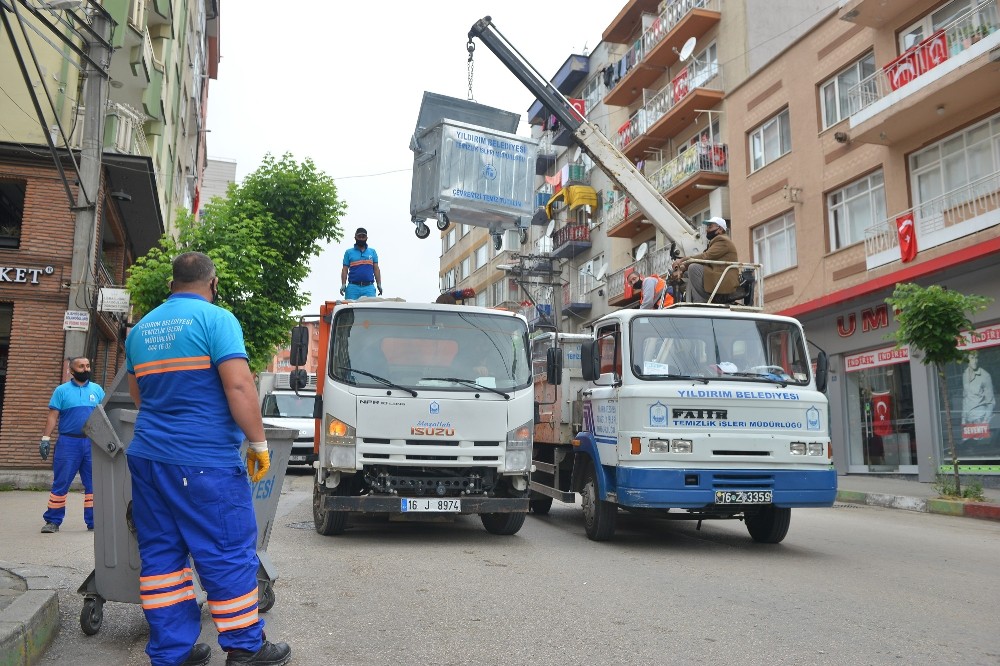 Yıldırım’da cadde ve sokaklar bayrama hazır 