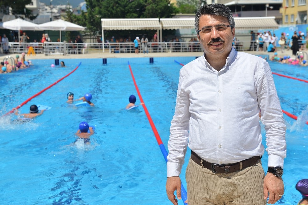 Yıldırım’da sosyal mesafeli yüzme dönemi 