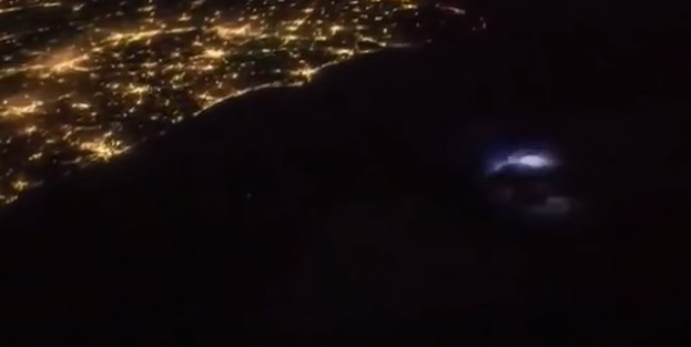 Yıldırımlar uzaydan nasıl görünüyor? / VİDEO